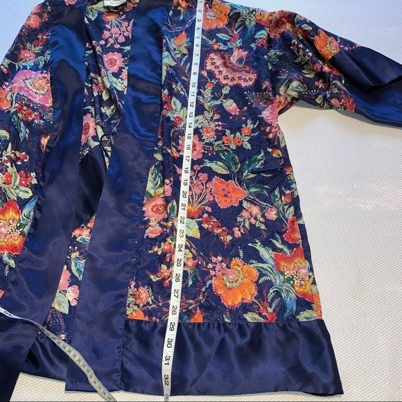 Victoria’s Secret Gold Label Vintage Robe, Navy Blue Floral, OSFM - Picture 9 of 10